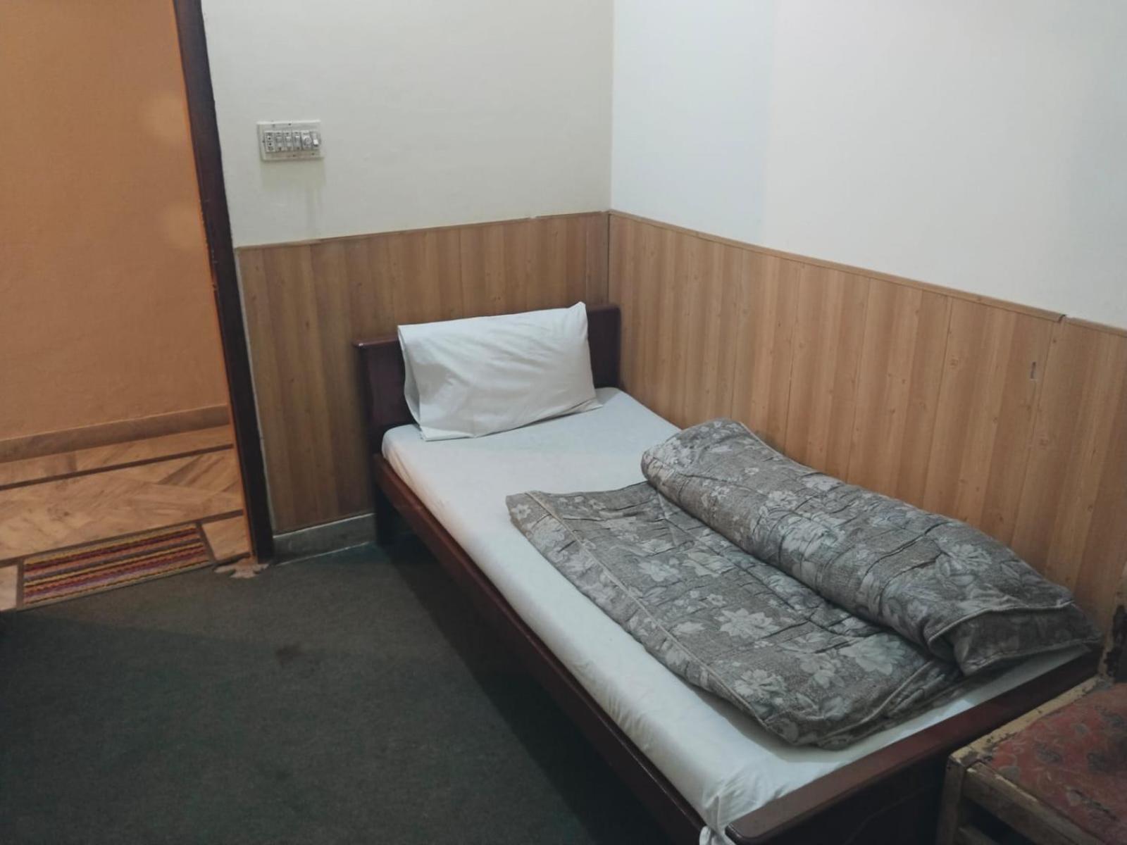 Shahzad Hotel Rawalpindi Eksteriør bilde